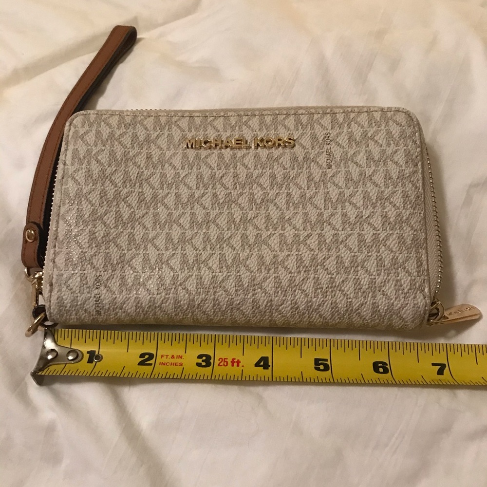 Michael Kors Jet Set Travel - Phone - Cream/Brown